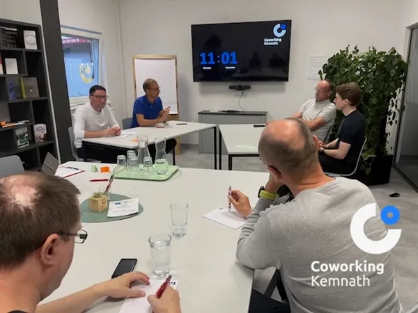 Spannende Diskussion im Debattierclub im Coworking Kemnath – Fortsetzung folgt!